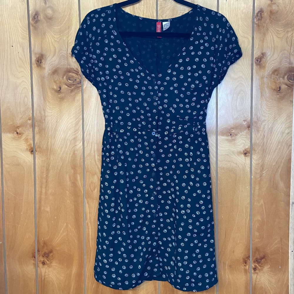 Womens Black Dress w/ Peace Symbols Size 6 w/ Pockets